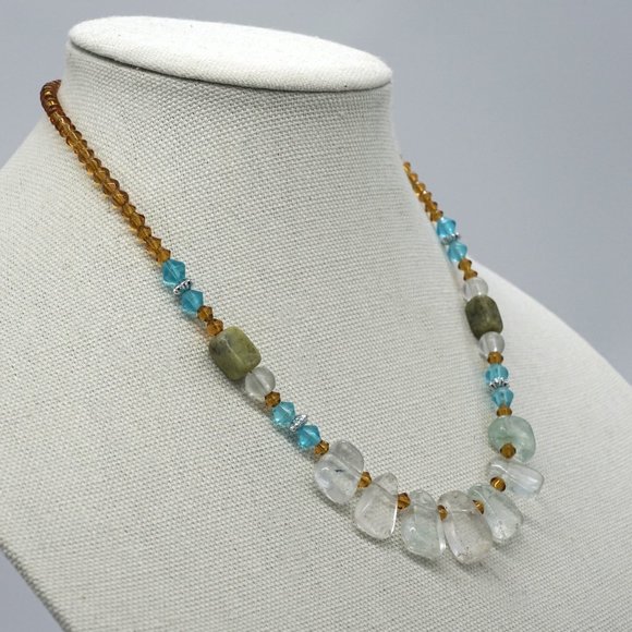 Quartz necklace with assorted color stones. - Picture 3 of 3